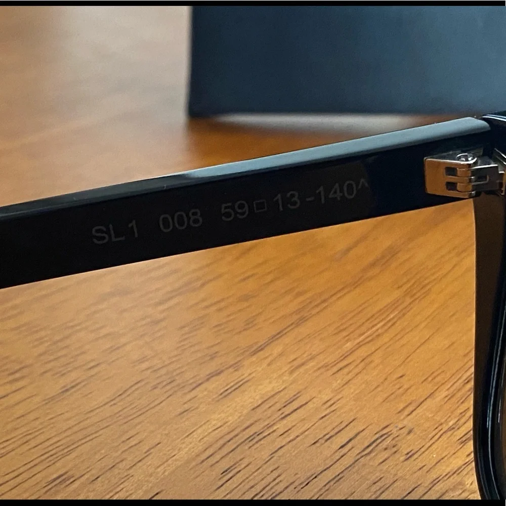 Saint Laurent Unisex Sunglasses - Picture 4 of 6
